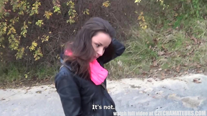 Horny young hoe deepthroats a very thick dick outdoors