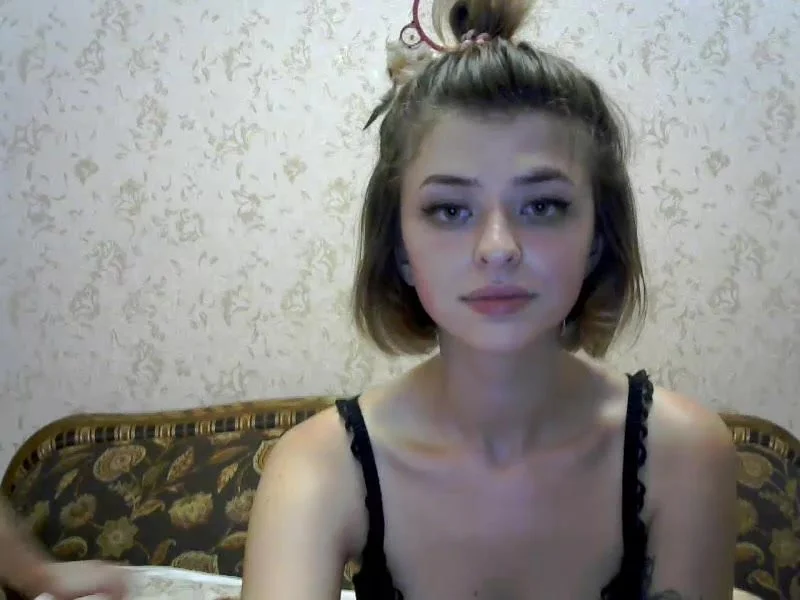 Perverted camgirl wears stockings while riding a BWC - PornHills.com